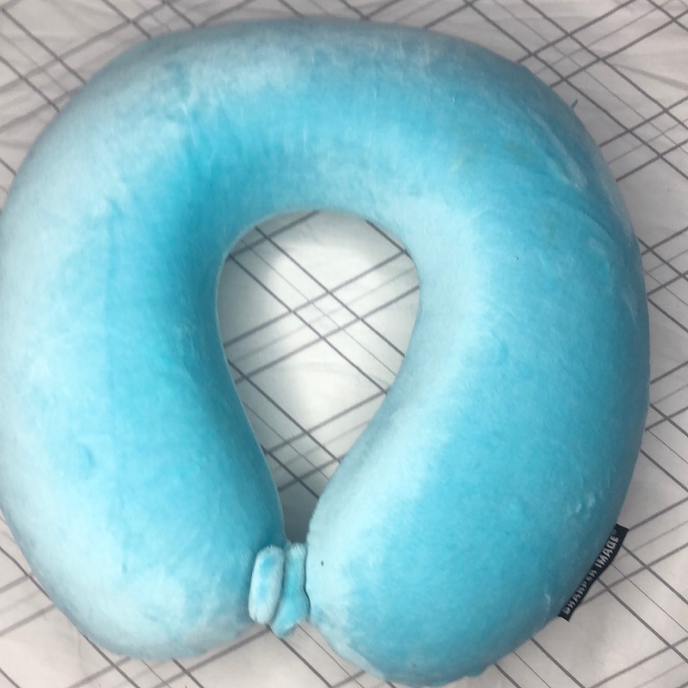 Sharper image travel pillow